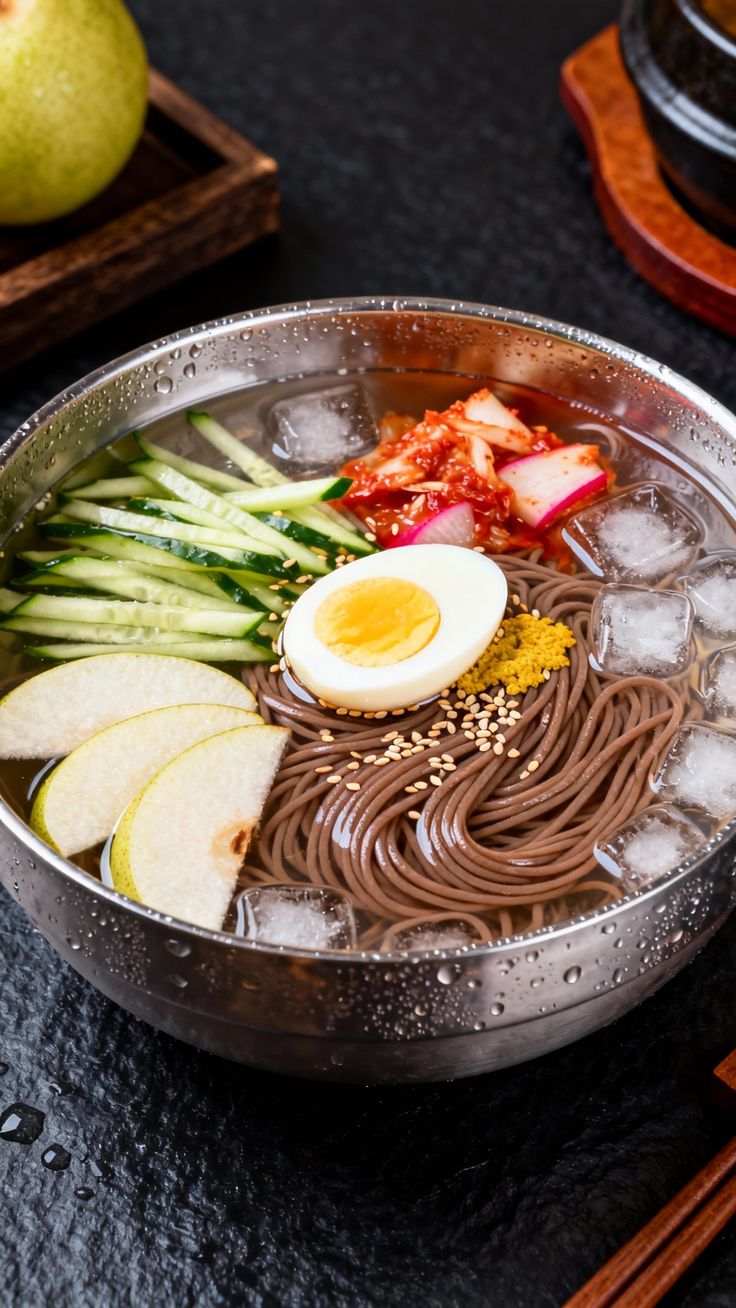 Naengmyeon: Segar, Dingin, dan Menenangkan