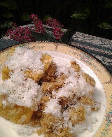 Getuk Tiwul: Sepotong Cerita dari Desa yang Penuh Makna