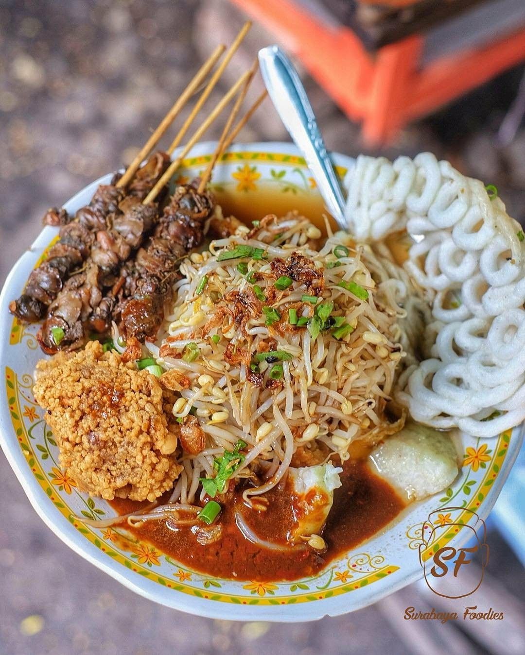 Lontong Balap Surabaya: Sejarah, Bahan, dan Cara Membuat