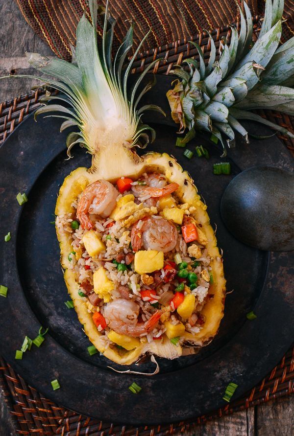 Khao Pad Sapparot: Nasi Goreng Nanas Khas Thailand yang Unik
